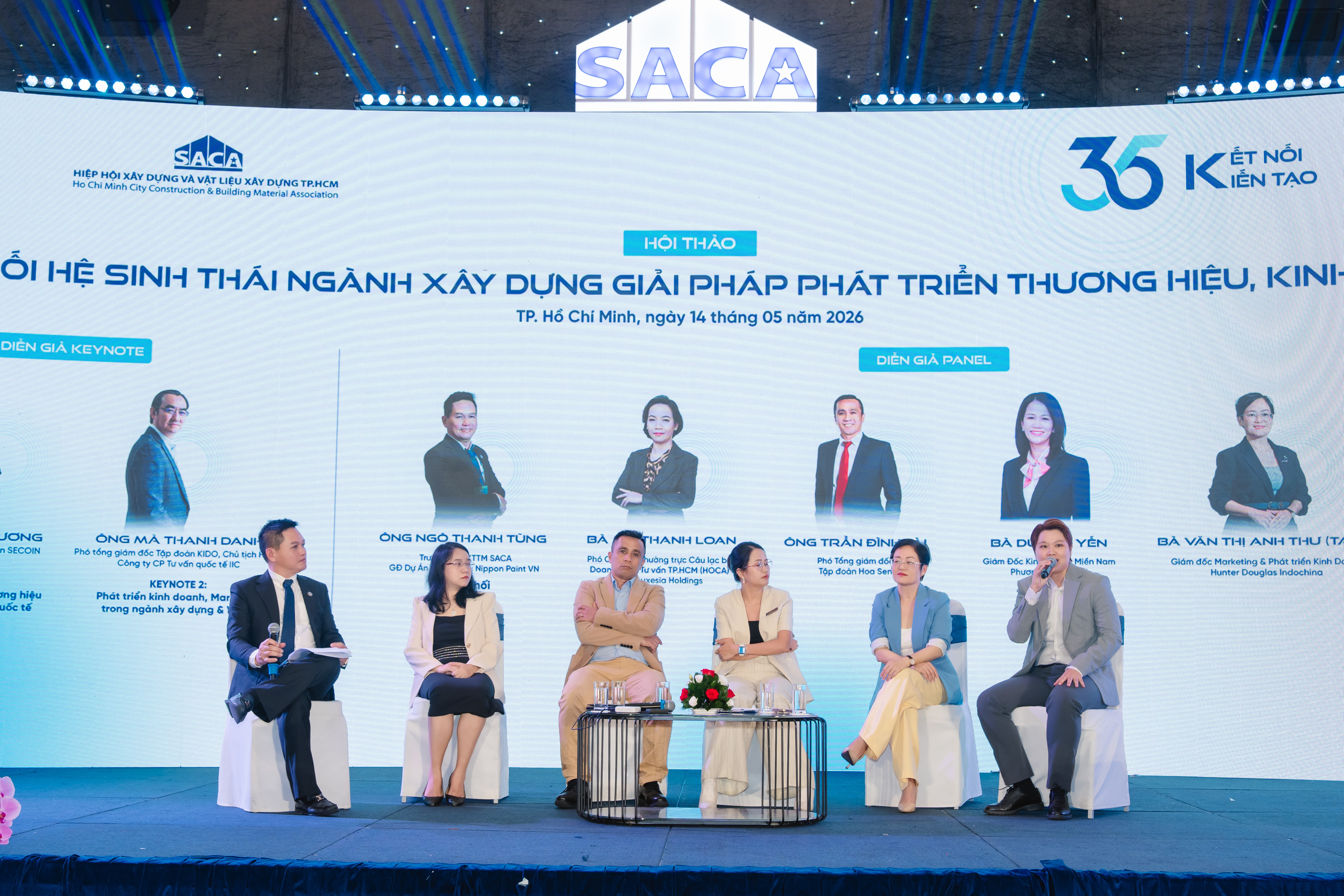Bà Đinh Ngọc Anh tham dự tọa đàm chia sẻ về xây dựng giải pháp phát triển thương hiệu, kinh doanh với chủ đề “Kết nối và Kiến tạo”